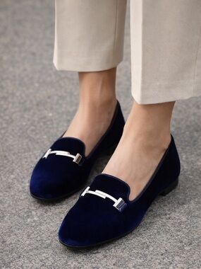 Tod’s Blue Velvet Loafers w/ Signature Double T Hardware – Made in Italy – EUC